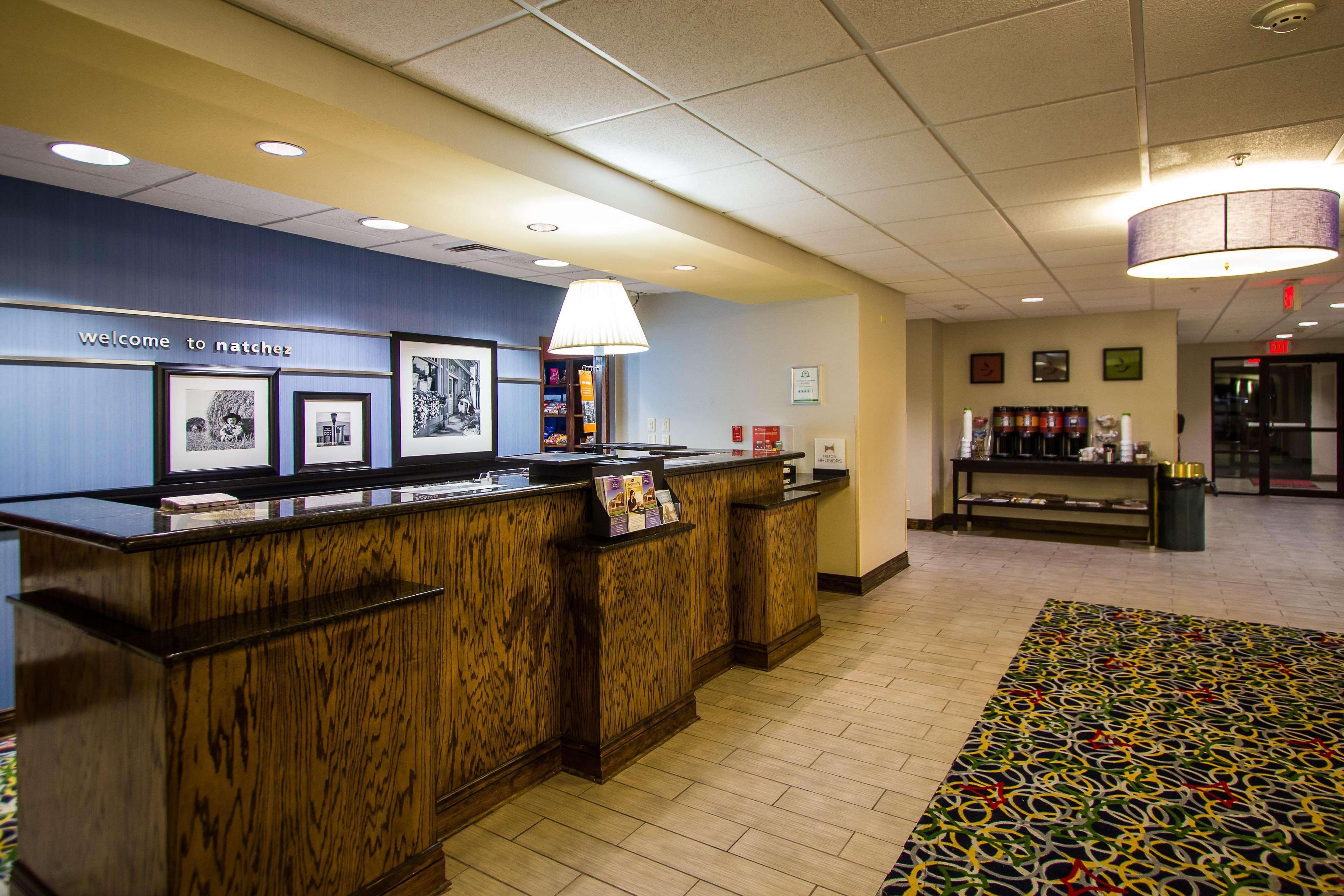 Hampton Inn&Suites Natchez Buitenkant foto