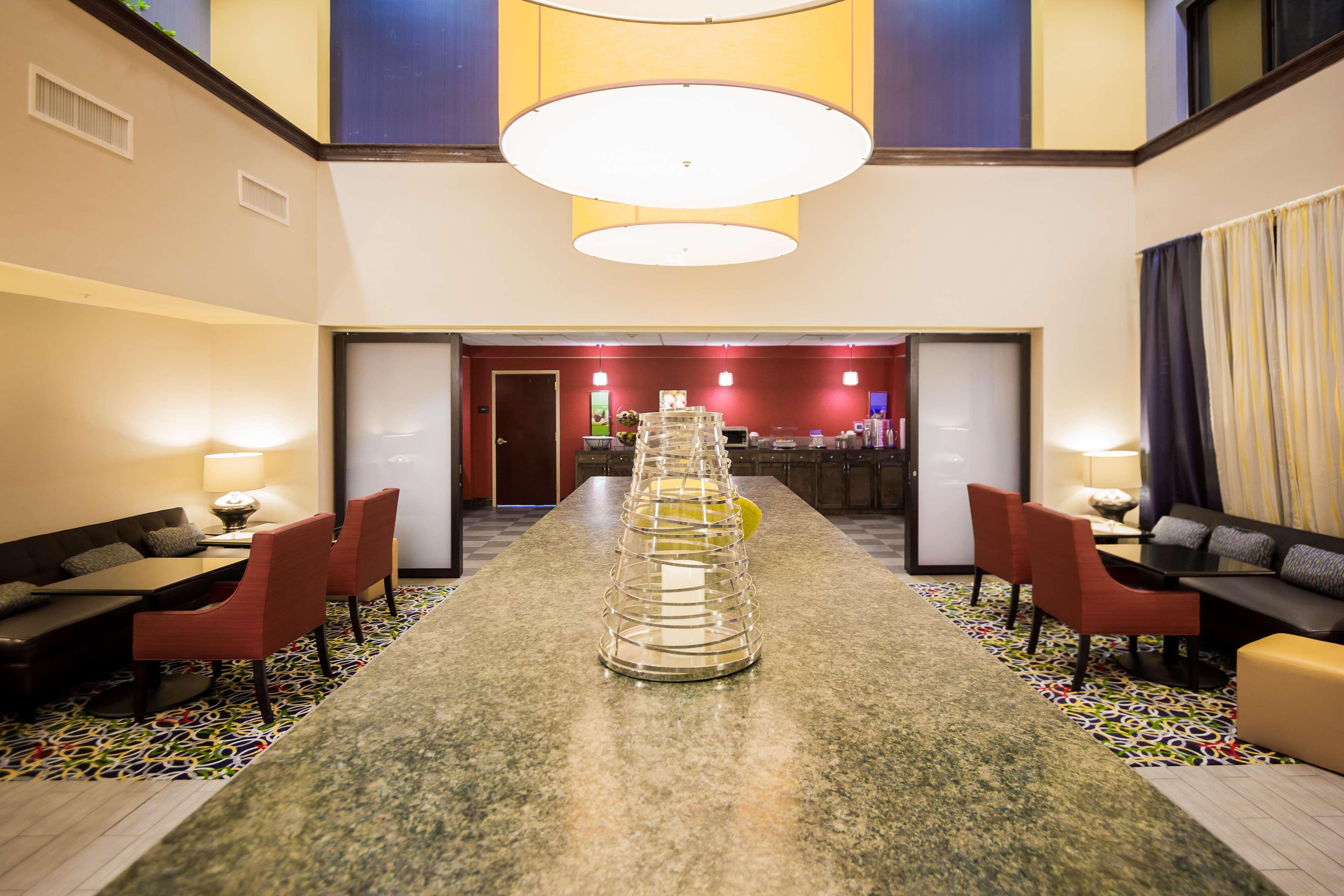 Hampton Inn&Suites Natchez Buitenkant foto